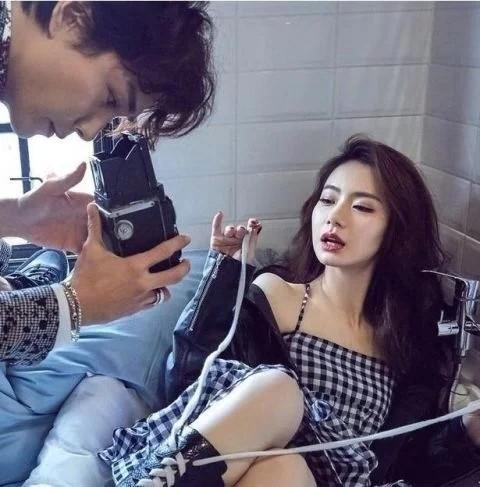 戚薇一卸妆就变小豆眼,可她皮肤满分,无眉大侠关晓彤心碎了