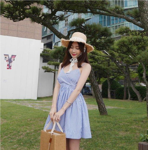 俏美可人的气质美女,夏日风显清新柔美,灿烂迷人的微笑让人心动