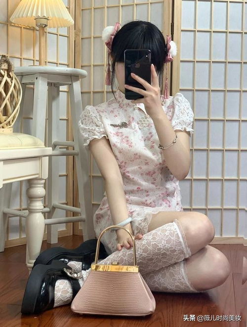 甜美风改良旗袍造就呆萌少女