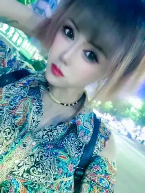 卖萌特效拍摄美女清纯妹子