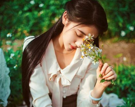 秋天头像女生小清新淡雅调出