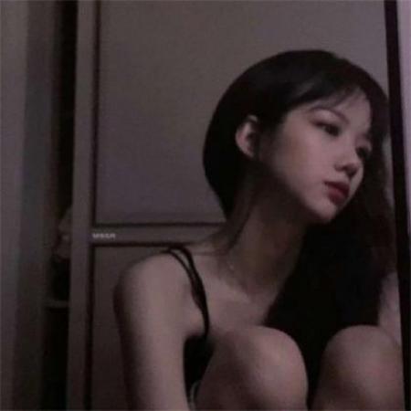 2020微信头像女伤心难过,美女伤心的样子也很美