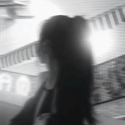 女生冷漠qq黑白头像伤感个人尝遍所有的孤独