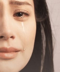 童年孤苦被四处寄养,当红时一落千丈,恨嫁的阿娇终于嫁了祝她幸福