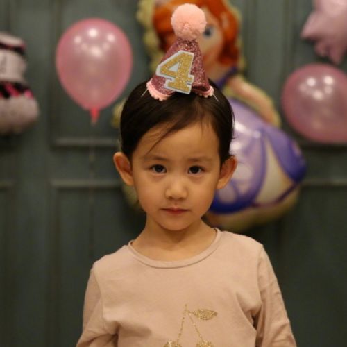 这才叫基因强大看看黄磊6岁的小女儿,网友女神宝座你稳了