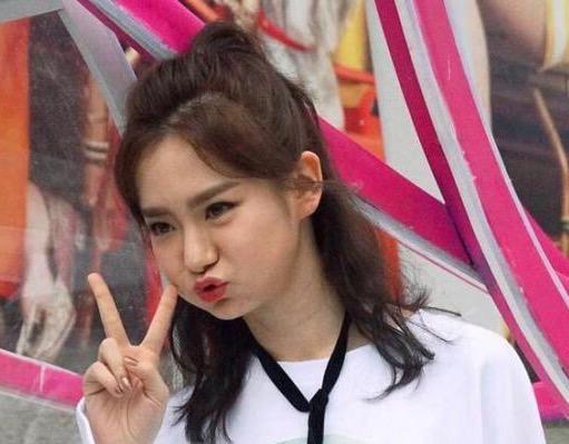 女神嘟嘴赵丽颖嘟嘴变肉包子,王丽坤嘟嘴眼珠子才抢戏