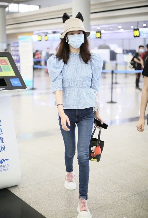 乘风破浪的姐姐有多美51岁伊能静还有少女感,年龄只是数字系列