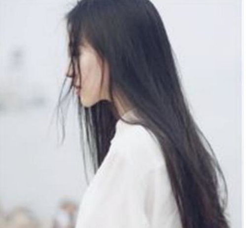 在感情中,一个女人无时无刻都在想你,就会有这3种表现