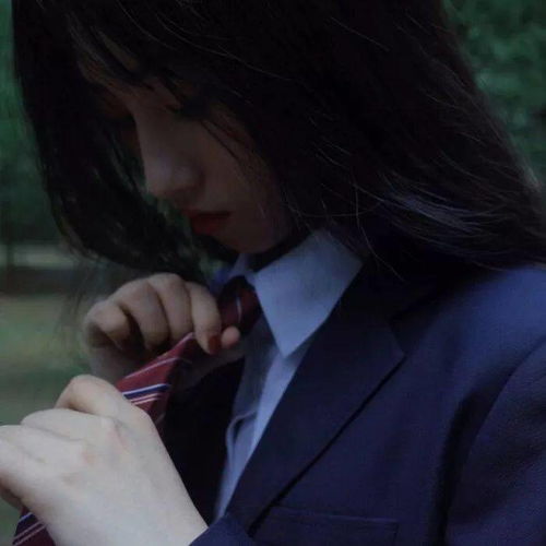 好看的女生头像有点丧军校
