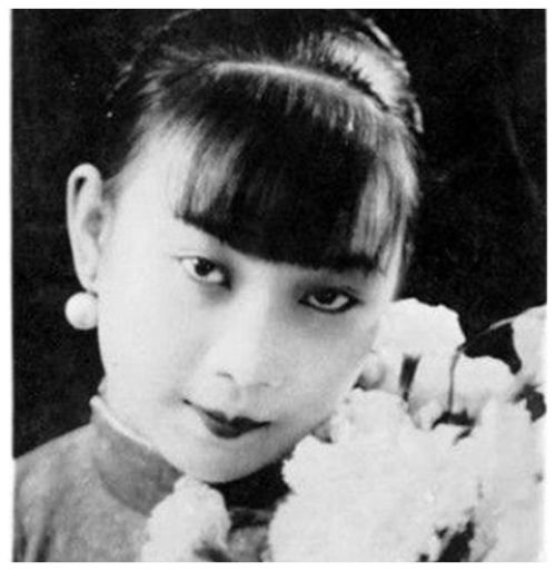 她是无数男子的梦中情人,一天收千封情书,百年后才发现是男儿身