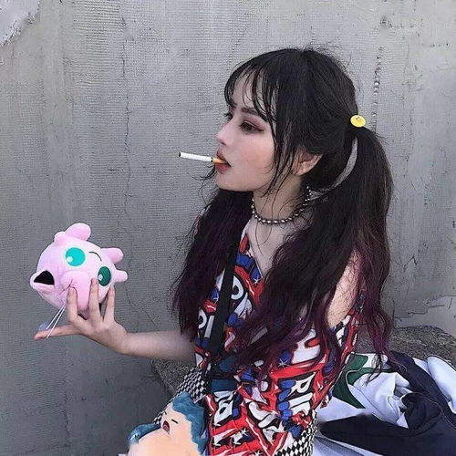 头像图片丨超酷的女生抽烟头像