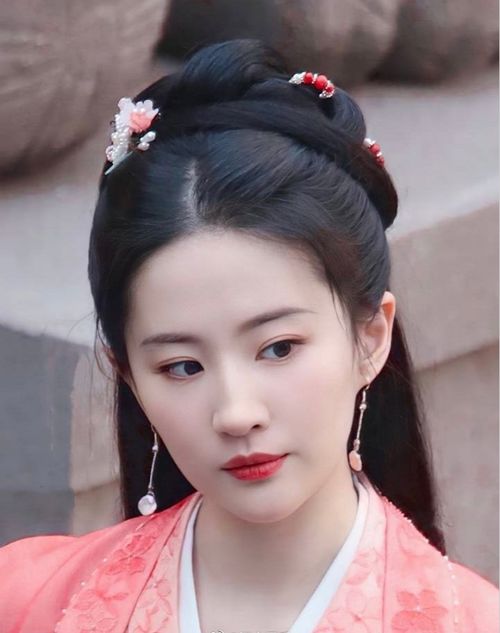 刘亦菲古装近照,一改往日肥妞形象,仙气十足温婉可人