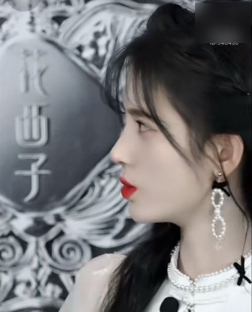 鞠婧祎做客直播间,被怼脸拍摄,这颜值确定是我认识的鞠婧祎