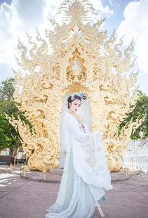 中国古风服饰变迁呈现出繁复万千的美态