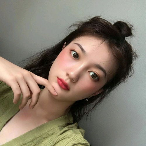 你要相信这个世界还是有温柔的人啊性感阳光冷酷女生头像