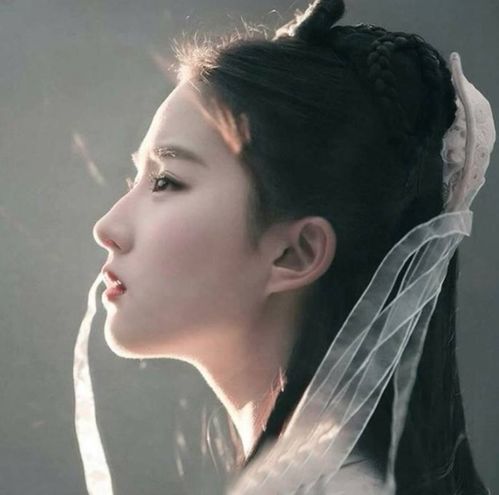 古装女星头上绑丝带,赵丽颖水嫩,陈妍希普通,她最仙气脱俗