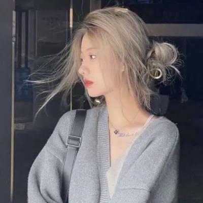 女生猫咪头像高级感小众女头