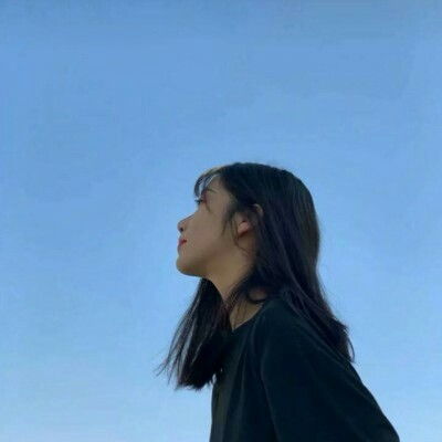 女生伤感微信头像侧面,只有侧脸才能看出你的心
