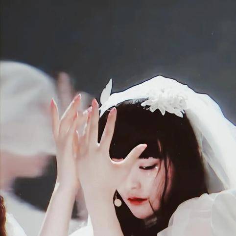 火箭少女101暗黑新娘装上热搜了到底是怎么回事