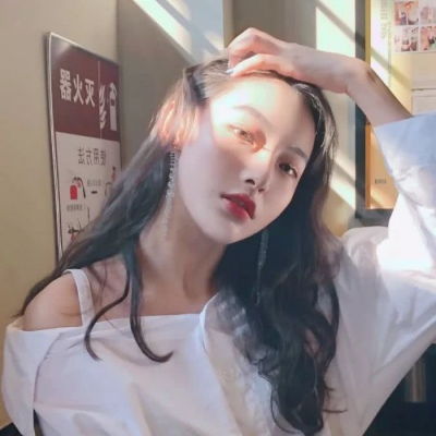 冷酷的女生头像,表情秒杀一切