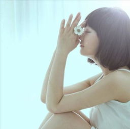 跪求蓝色唯美女生非主流头像,最好4040的能看清楚,,还有再来几个唯美网名....