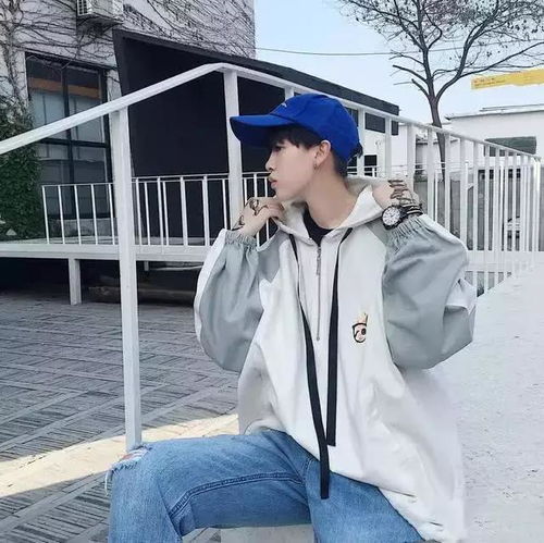 男生暗恋一个女生会有的9个预兆