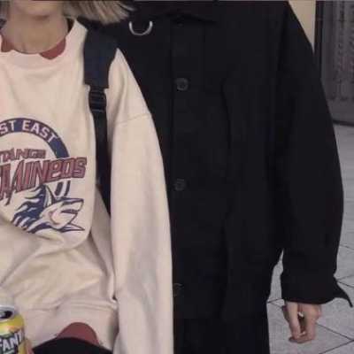 半身控不露脸恋人头像