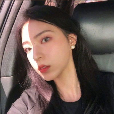 女生头像霸气侧脸不由得为约会的打扮而烦恼