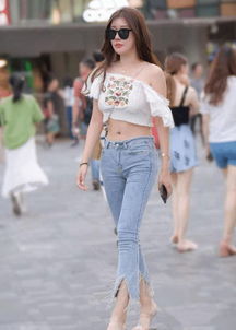 戴墨镜的女生头像霸气肩膀