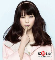 清纯妹iu曝光床照昔日可爱发型look3
