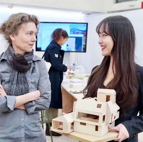 学在哈佛是种怎样的感受这位00后女孩说,只有祛魅哈佛,才能获得真正的成长