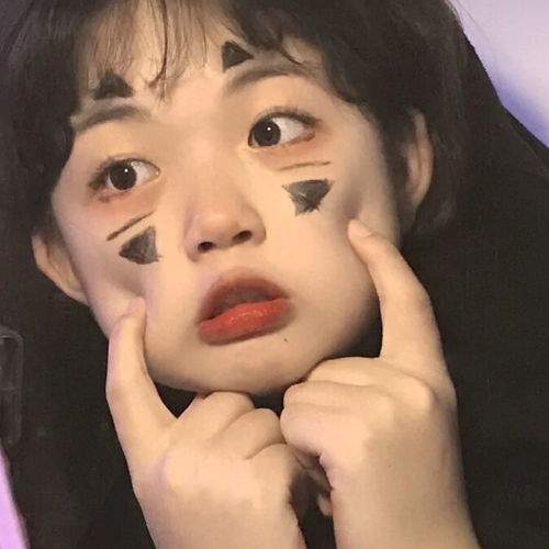 女头光与暗不相逢