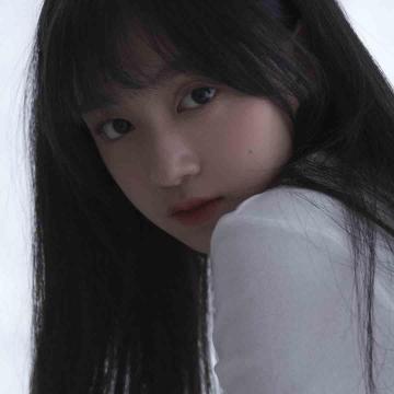 2021高级感气质美女头像