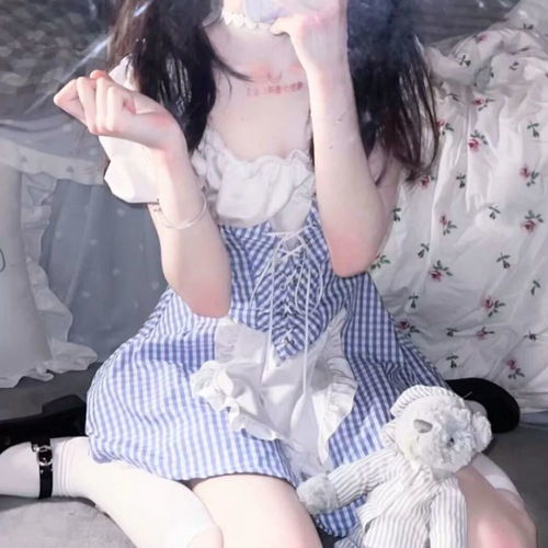动画真人美女图片头像长腿