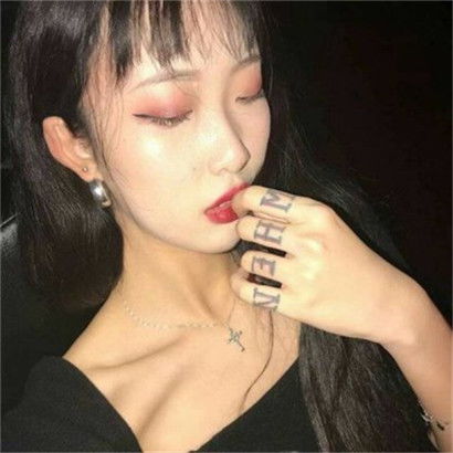 气质干净清纯女生头像,几载青春只可惜青春太短