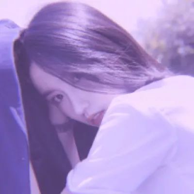 女生头像蓝紫色女生头像