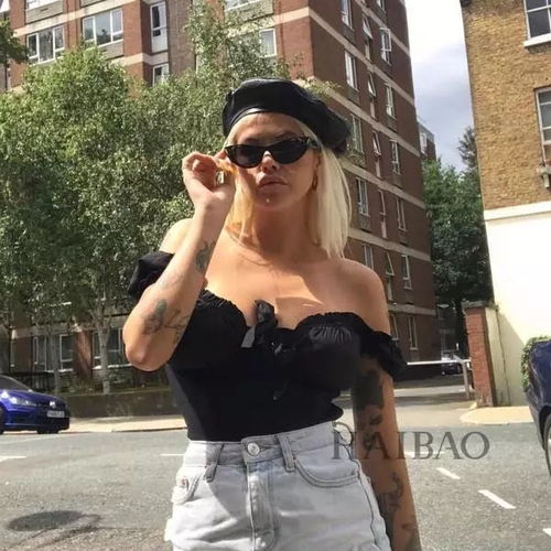 现在的女明星都流行穿这件适合大胸妹的衣服终于有了