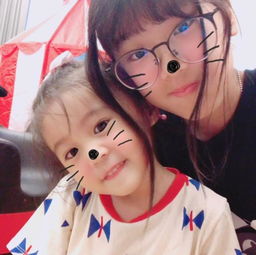 梧桐妹毕业后怀抱波妞实力宠妹,波妞戴项链玩洋娃娃也有少女心