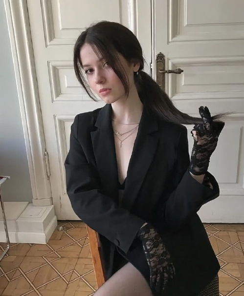 暗黑风女生头像性格头像