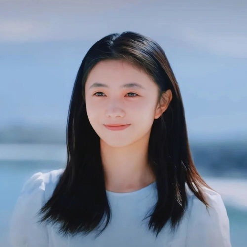 谋女郎刘浩存头像,喜欢这个爱笑的女孩儿