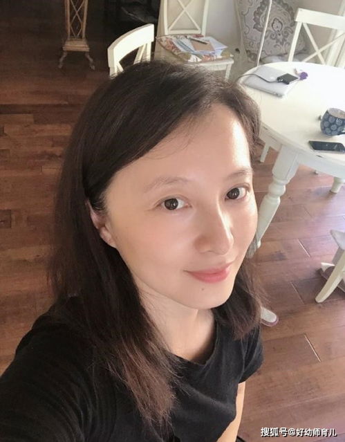 有种全职妈妈叫可云,自己不但是童颜,女儿还有才有气质