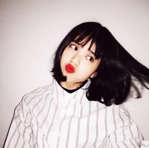 泡芙味女孩苏晚风女头短发