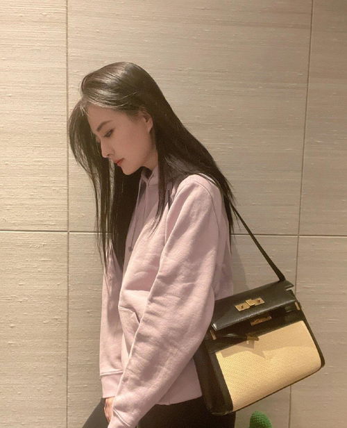 徐璐才是纯欲美女的代表吧私服穿衣美艳又高级,质感真洋气