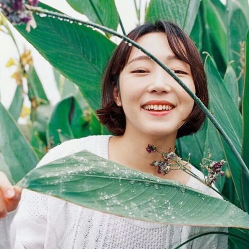 女生头像清新自然风