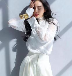 杨幂袒露离婚后状态改变才是生活的常态,对自己依然果敢自由