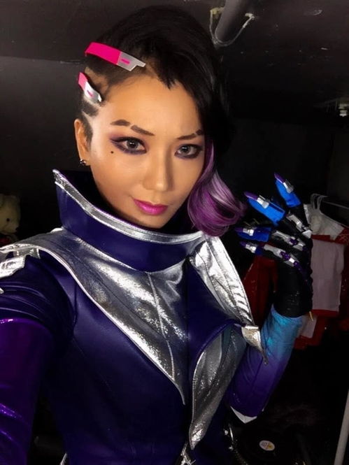 敬业韩国美女为cos守望先锋黑影剃头神还原