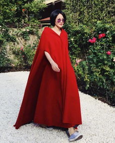 王菲这身连体裤搭配真好看,看上去像个职场女精英,霸气十足