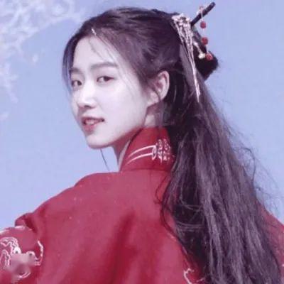 女生头像真正的快乐来自认真生活的你713
