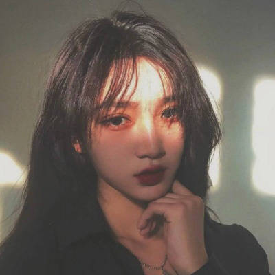 复古色彩现代女生头像复古功能美化过的女头