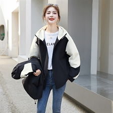现货短款羽绒服女2023冬季新款时尚连运动帽两件套情侣外套冲锋衣
